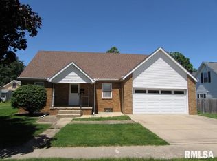 209 W Chatham St, Metamora, IL 61548