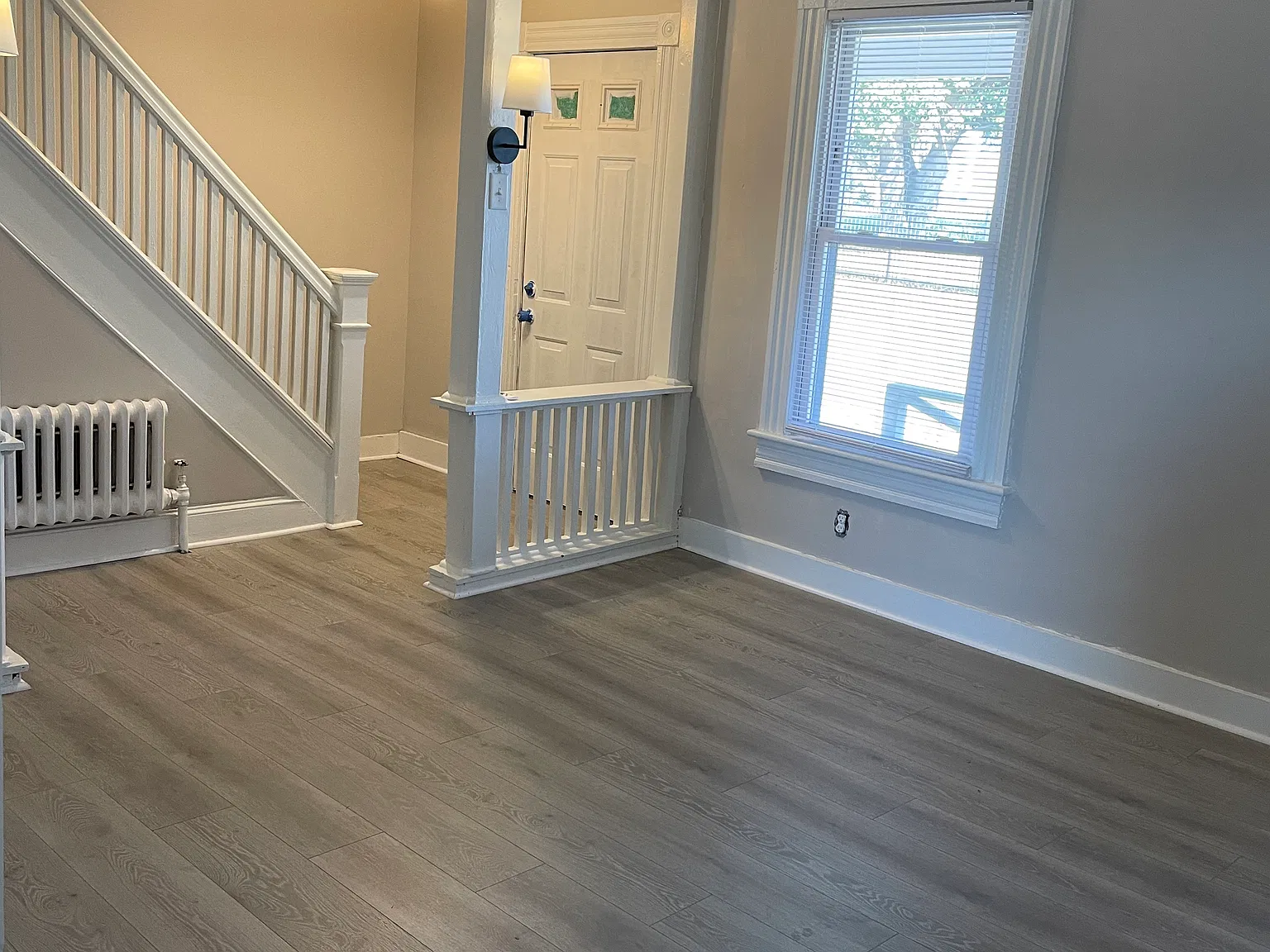 1229 Sloan St — Photo 1