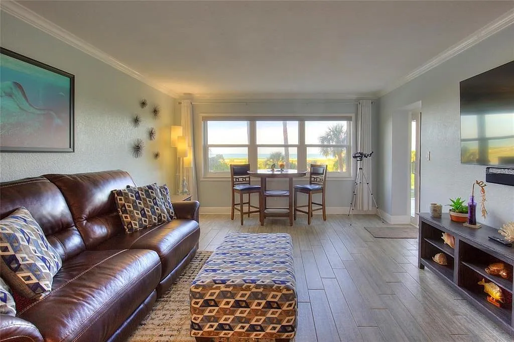 1 bed, 1.5 bath, 869 sqft, $3,200 — Photo 3