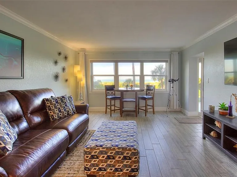 1230 Gulf Blvd #304 — Photo 3