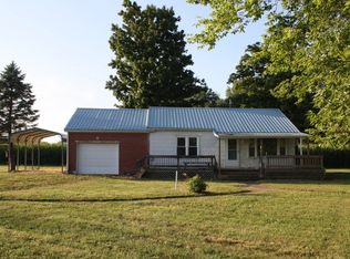 3079 N State Highway 33, Flat rock, IL 62427