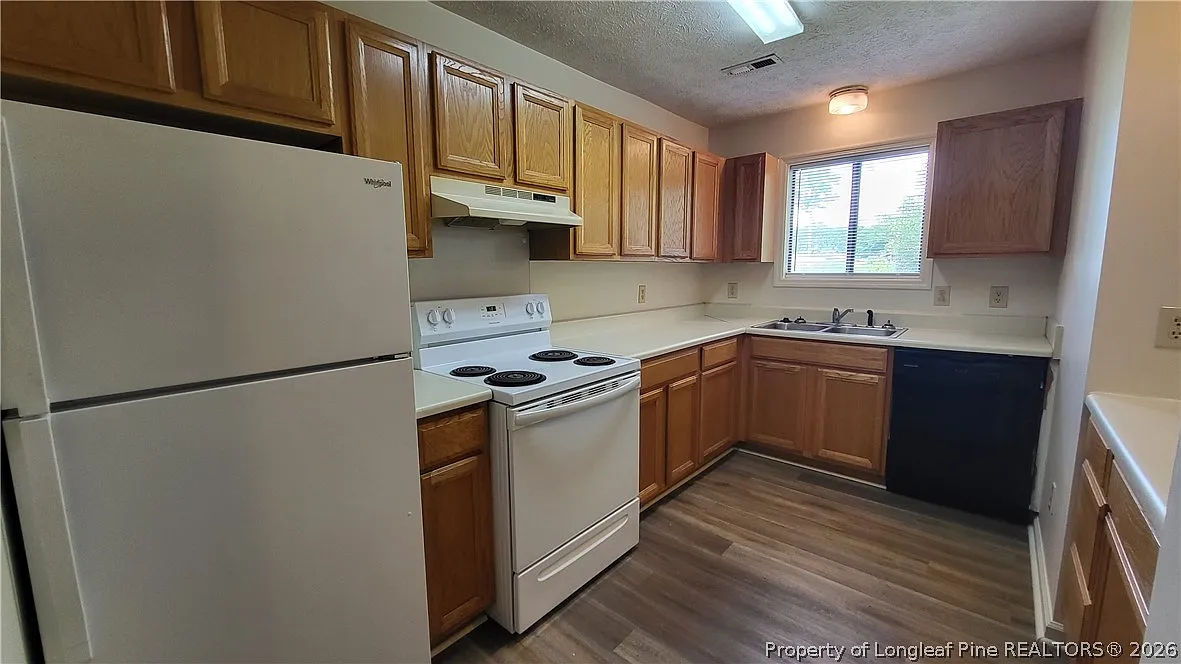 1 bed, 1.0 bath, $750 — Photo 3