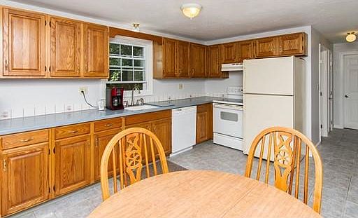 2nd image of 105 Brentwood Cir
