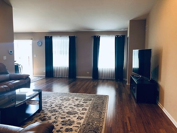 2nd image of 301 Niagara Dr