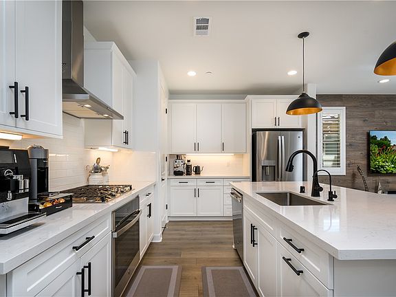 5th image of 2821 Bridgetide Rd