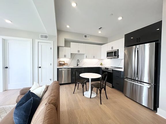 2nd image of 379 Washington St #8