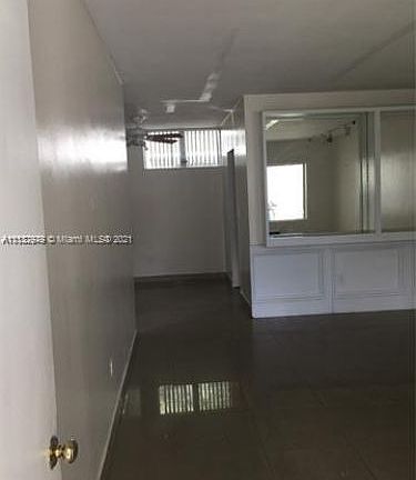 4th image of 1365 NE 105th St APT 1