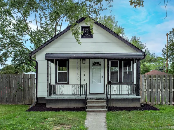 1453 Camden St, Ferndale, MI 48220