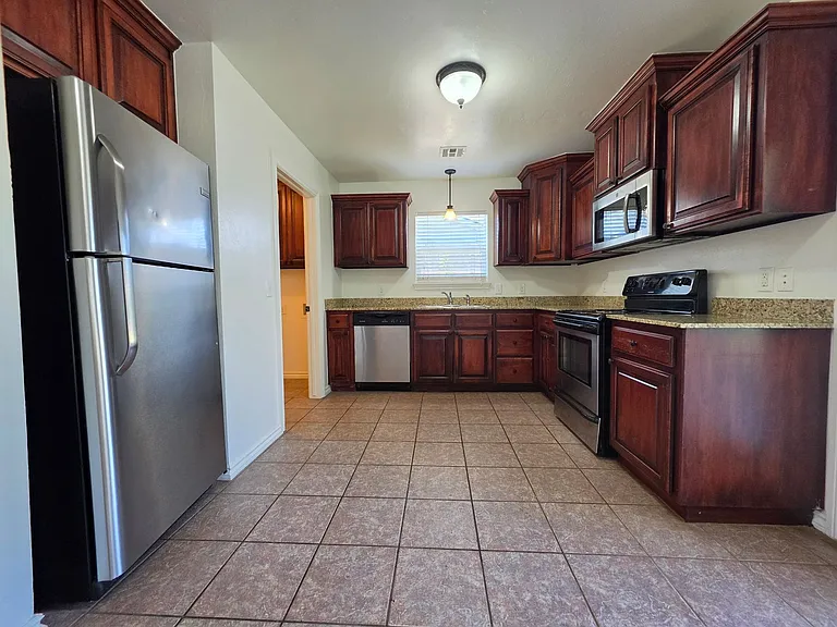 107 Hardesty Dr — Photo 17