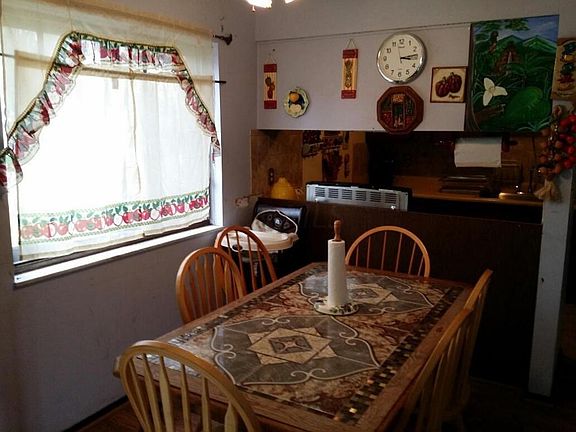 3rd image of 2397 Laurelwood Dr