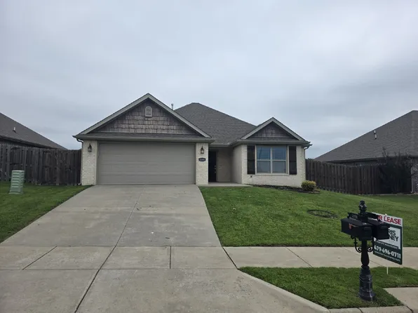1100 Gardenia St, Centerton, AR 72719