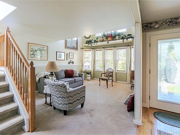 2nd image of 319 Avenue H