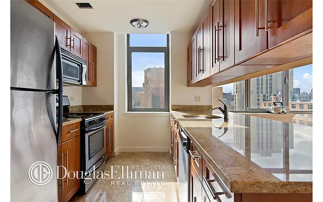 Rented by Douglas Elliman | media 19