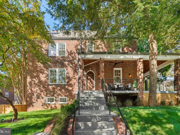 2338 39th St NW, Washington, DC 20007