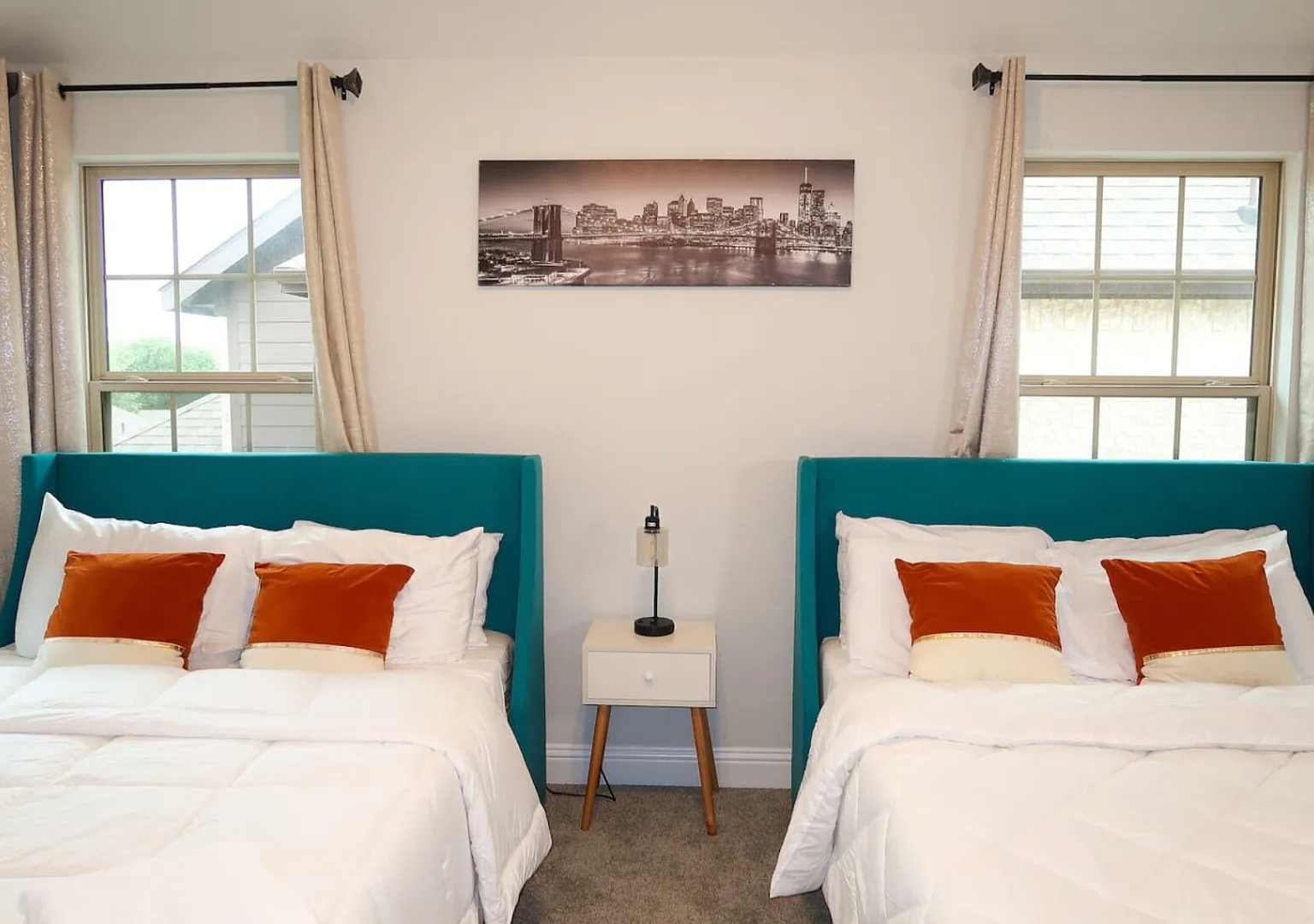 Stylish 3BR Townhome | Workspace | Near Fort Worth — Photo 4