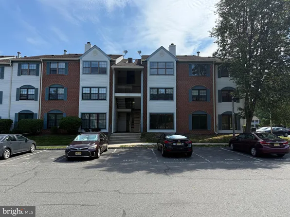 65 Joyner Ct, Lawrence Township, NJ 08648