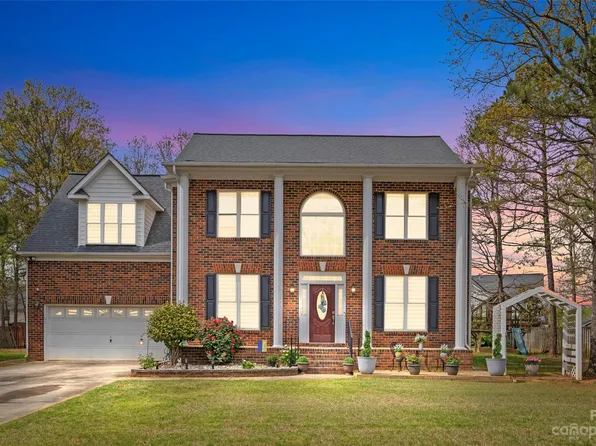 6404 Vonda Ct, Indian Trail, NC 28079