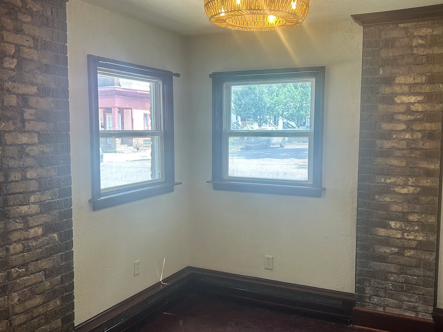 4 bed, 1800 sqft, $1,595 — Photo 3