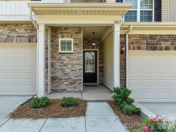 3rd image of 6017 Carrollton Ln