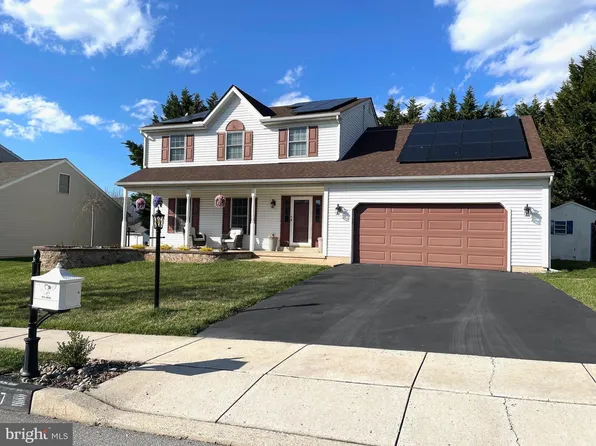 807 W 8th St, Birdsboro, PA 19508
