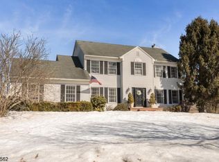 9 Country Meadow Rd, Hackettstown, NJ 07840