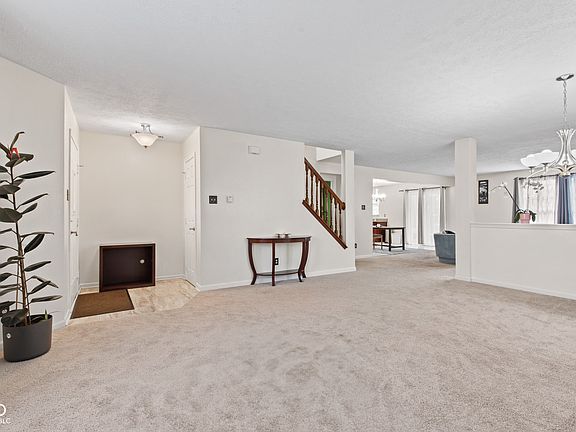5th image of 10221 Tournon Dr