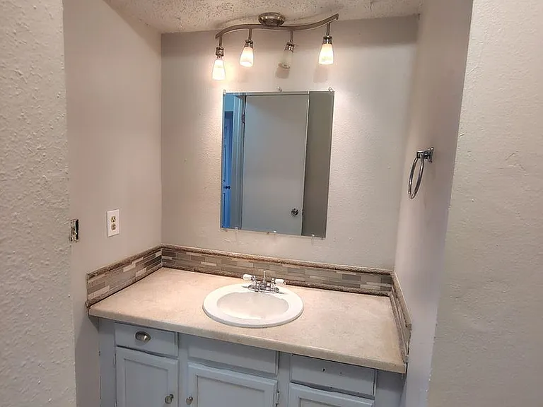 8717 Saint George Way — Photo 4