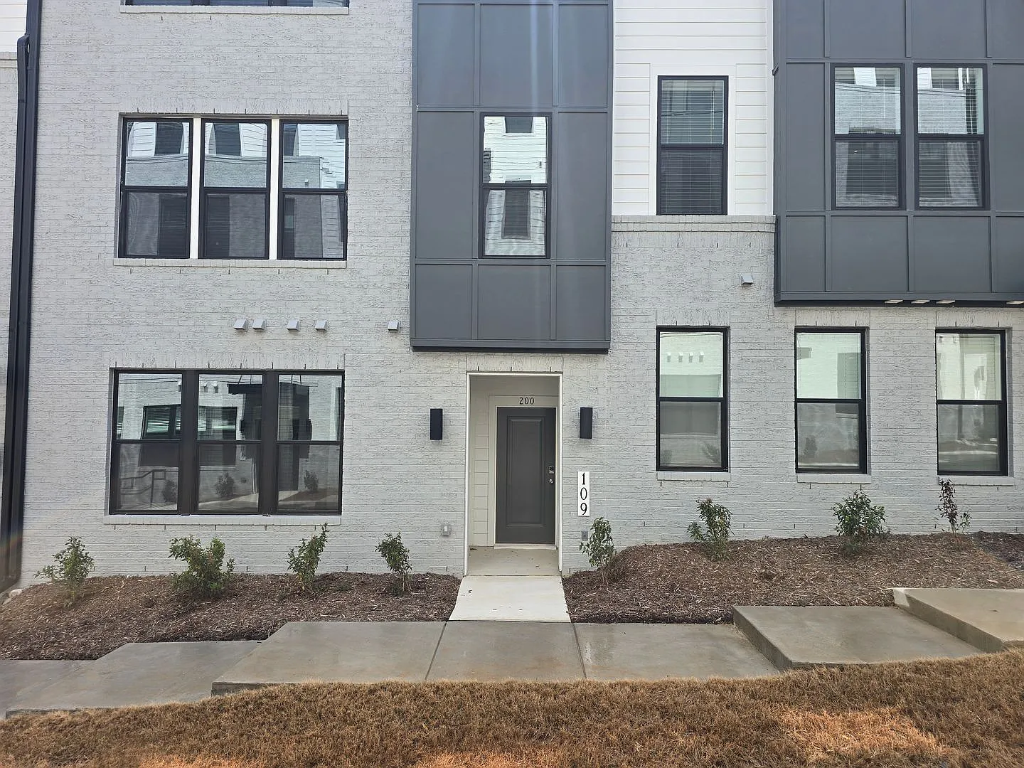 Brand Spankin' New Condo on White St! — Photo 1