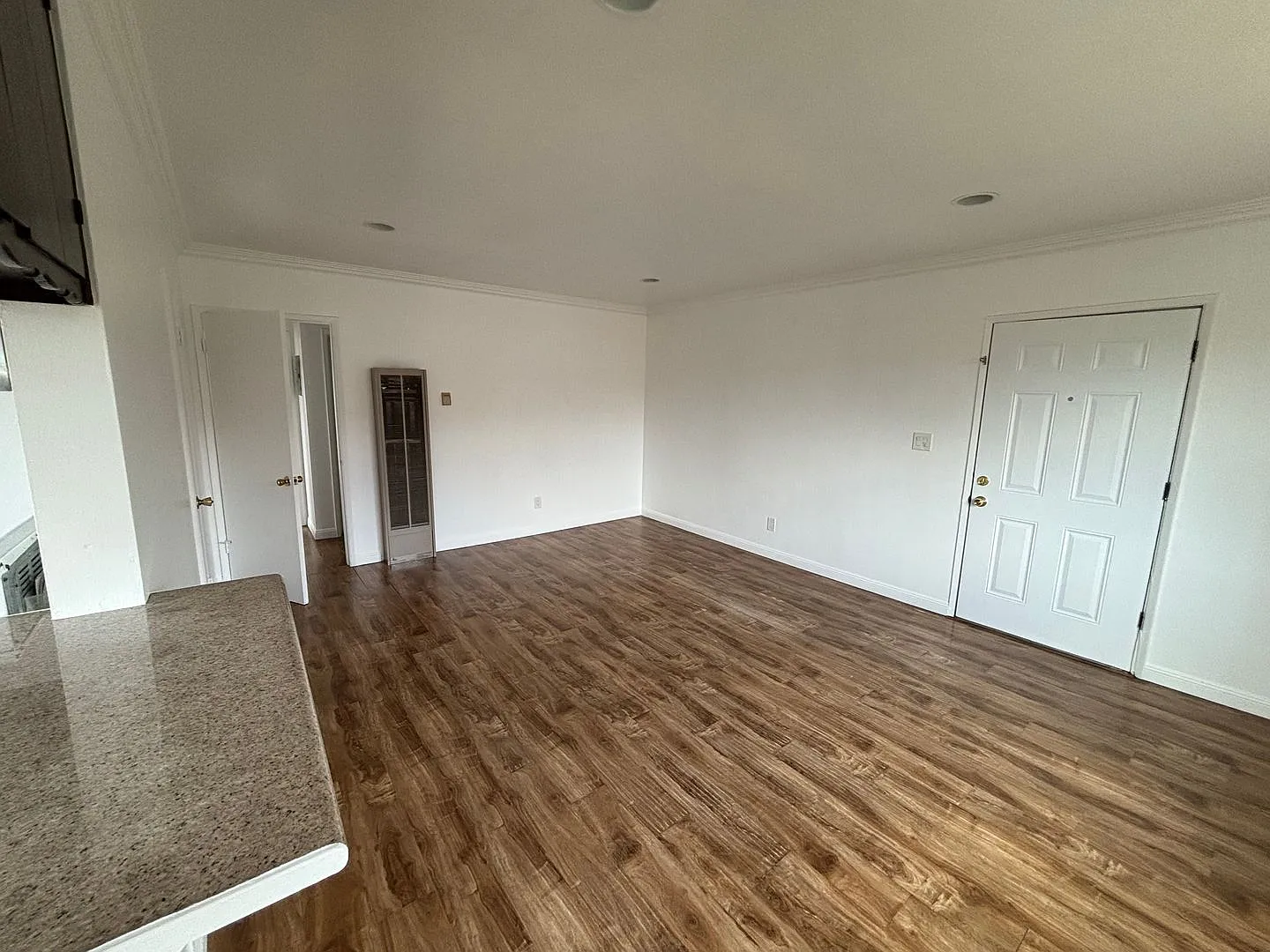 7033 Fulton Ave. — Photo 2