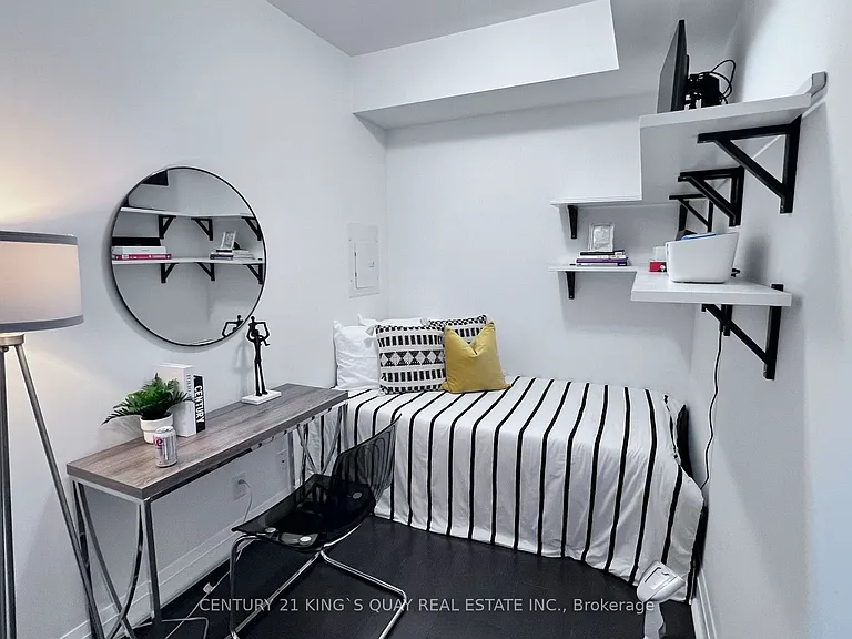 1080 Bay St #2909 — Photo 9