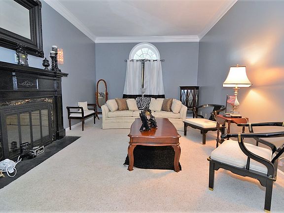 5th image of 1411 E Park Dr