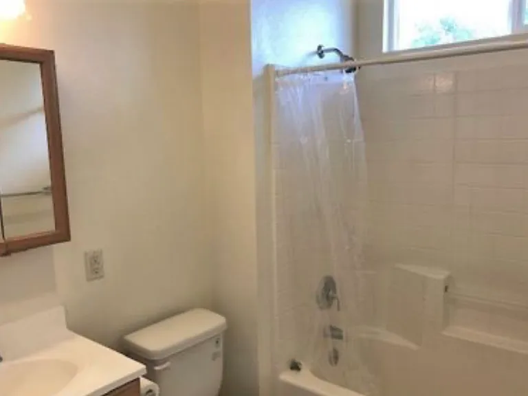 290 E Chestnut St #2 — Photo 14