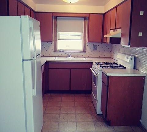 3rd image of 5553 N Washtenaw Ave #1S