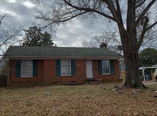 4815 Brooktree Dr, Charlotte, NC 28208
