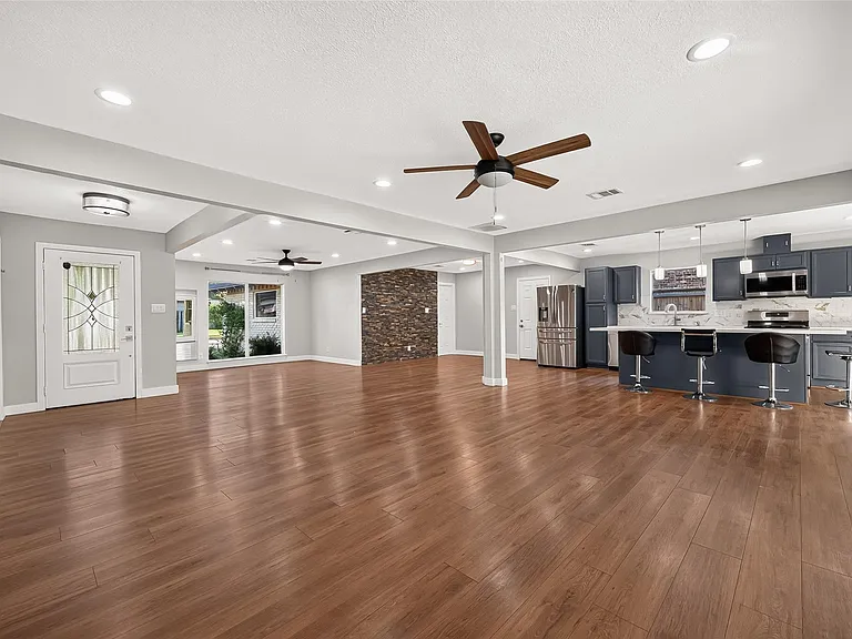12930 Kimberley Ln — Photo 15