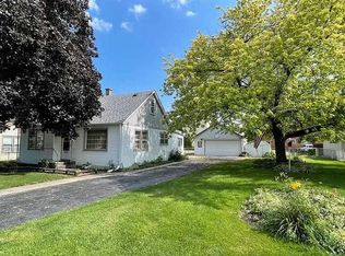 6321 W 99th St, Oak Lawn, IL 60453