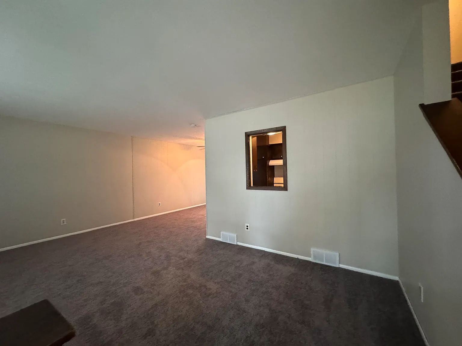 3 bed, 1.5 bath, 1272 sqft, $1,650 — Photo 2