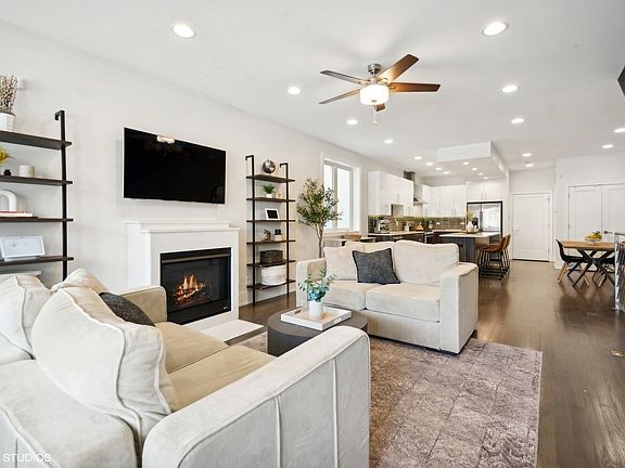 4th image of 1842 N Kedzie Ave #1F