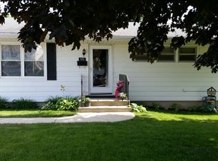 426 W Taylor St, Dekalb, IL 60115