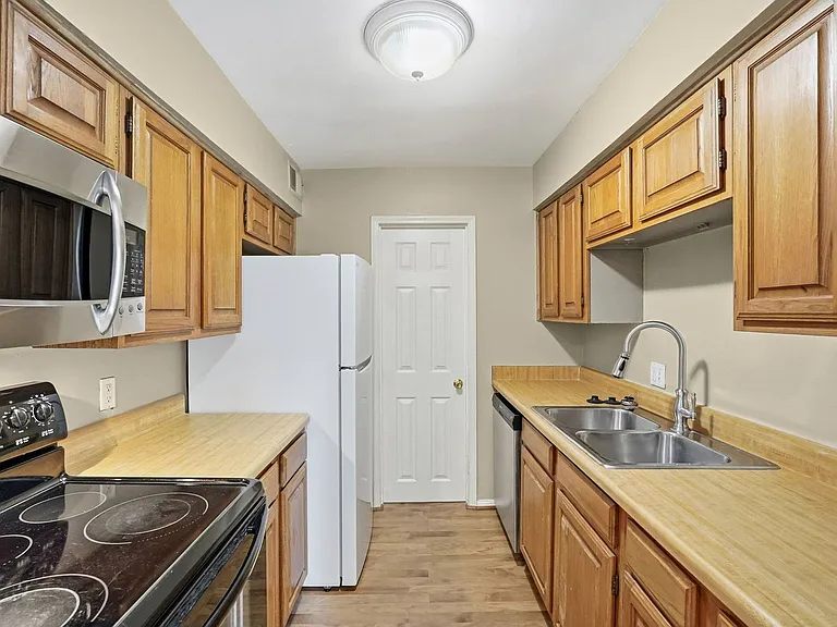 2507 Montrose Blvd #23 — Photo 13