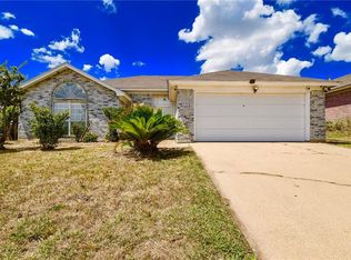 251 W Timberview Ln, Arlington, TX 76014
