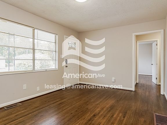 1756837_003_living_room_12800662.jpg