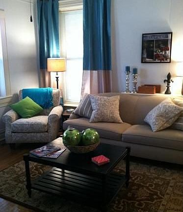 3rd image of 209 Drummond Pl