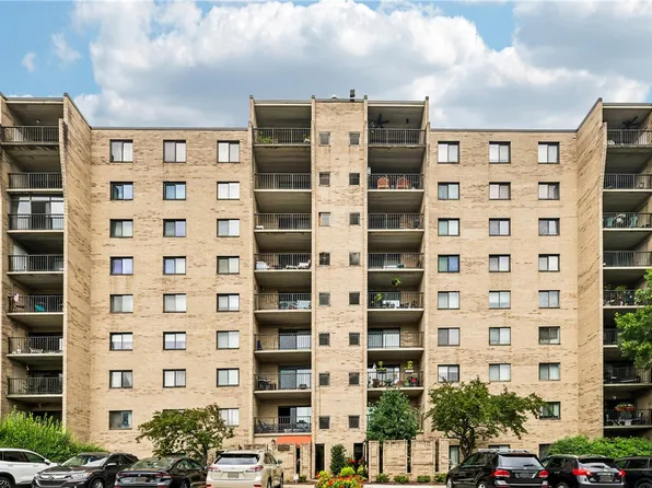 1400 Smokey Wood Dr APT 804, Pittsburgh, PA 15218