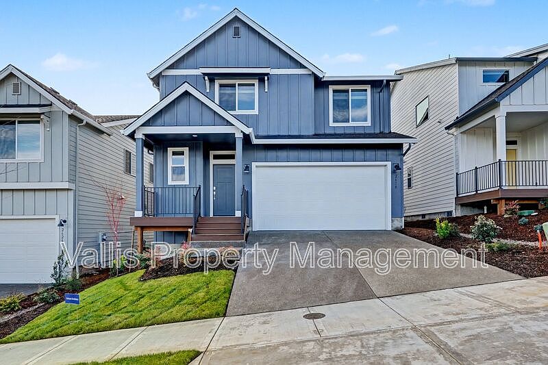 1st image of 2618 Mount Saint Helens Ave SE