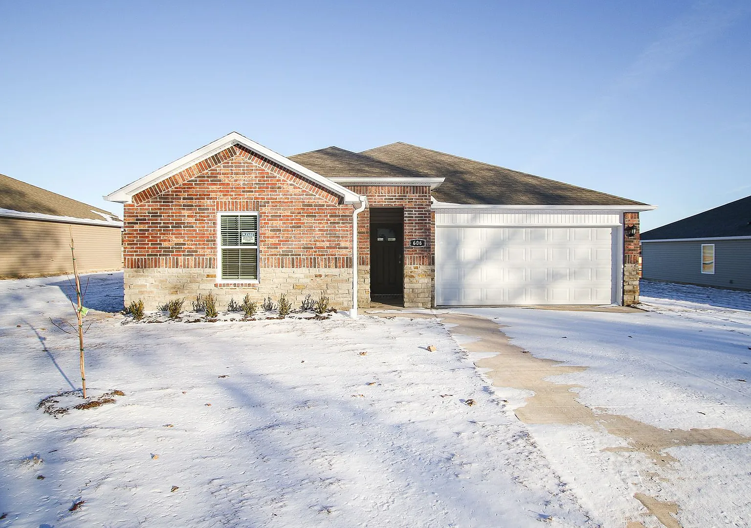 Beautiful new build ready for you! — Photo 1