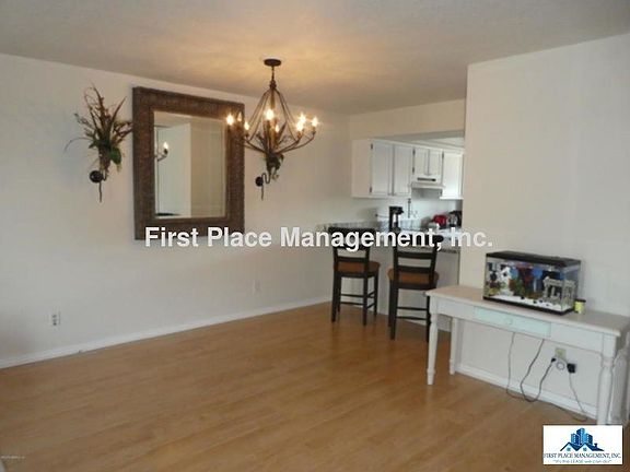 3rd image of 61 Coral St