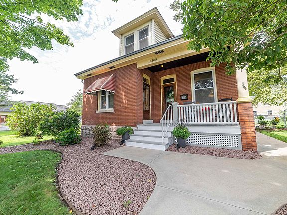 2nd image of 2305 Elm St