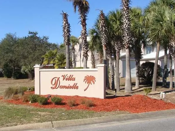 2721 Bay Club Dr, Navarre, FL 32566