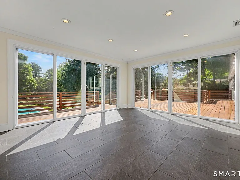 130 W Norwalk Rd — Photo 11